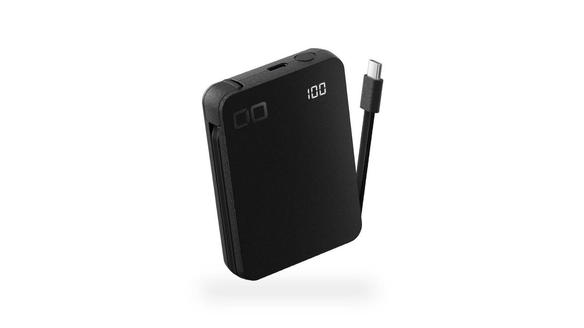 薄型、有線・無線、パススルー充電もOK。CIOのモバイルバッテリーは