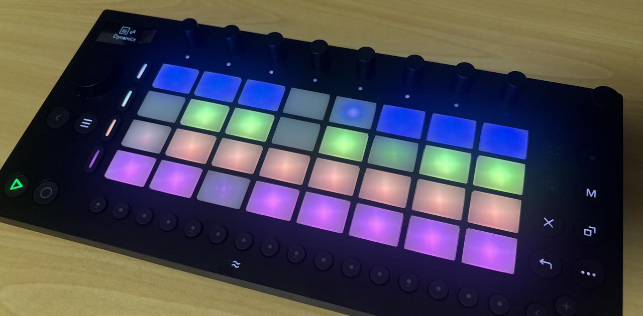 Ableton MOVE 本箱 電源ケーブル 説明書付（Moveの充電に関する
