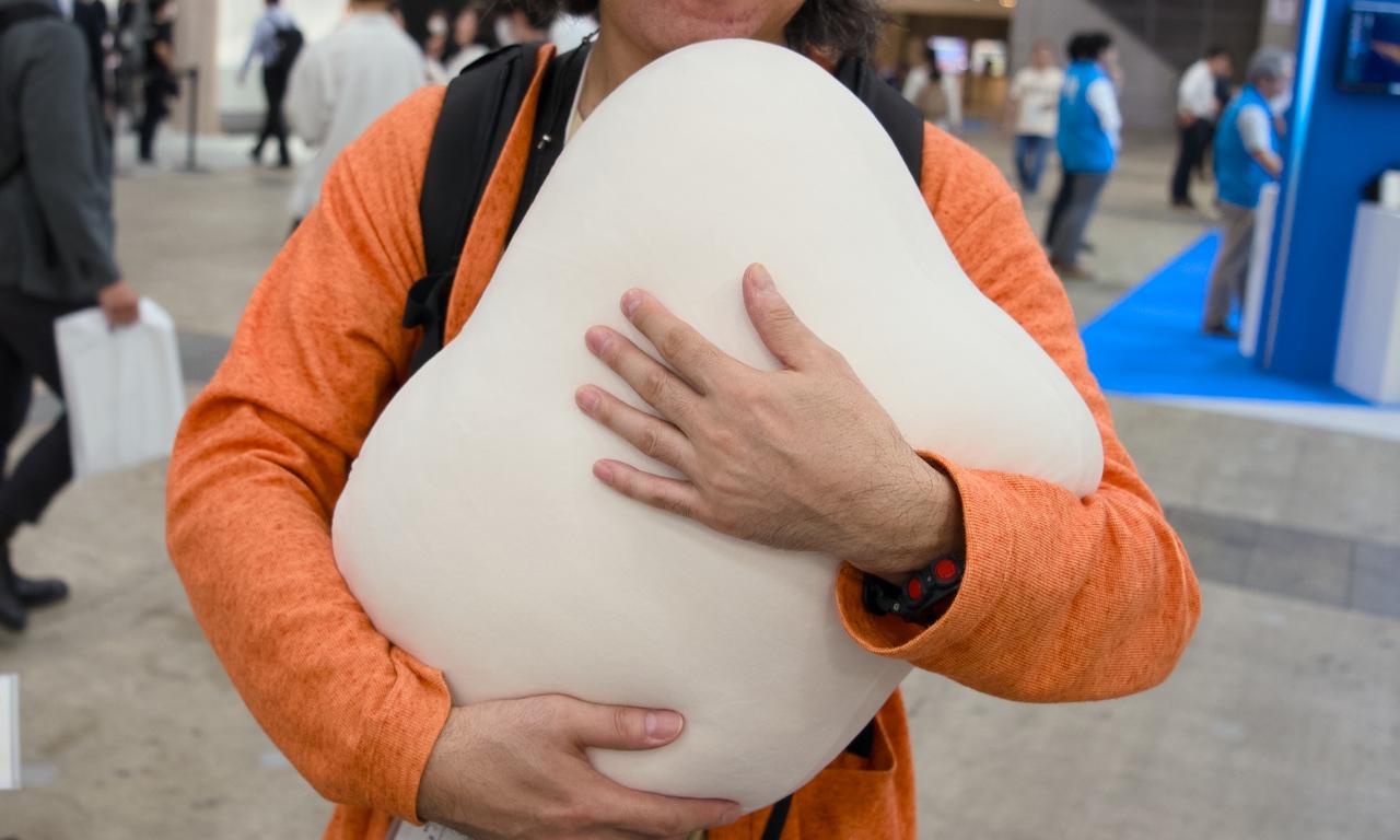 ｢呼吸するクッション｣は人類に何を与えるのだろうか？