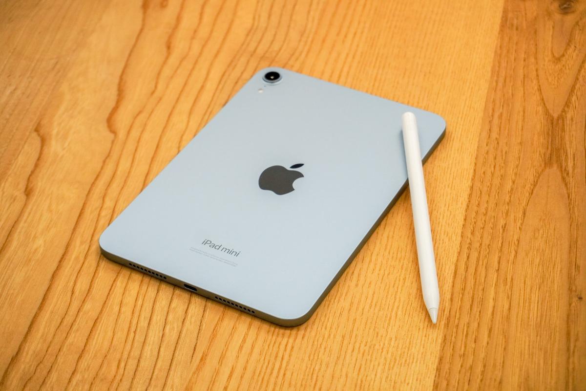 見た目は前モデルと「ほぼ同じ」の新型iPad miniを開封してみました