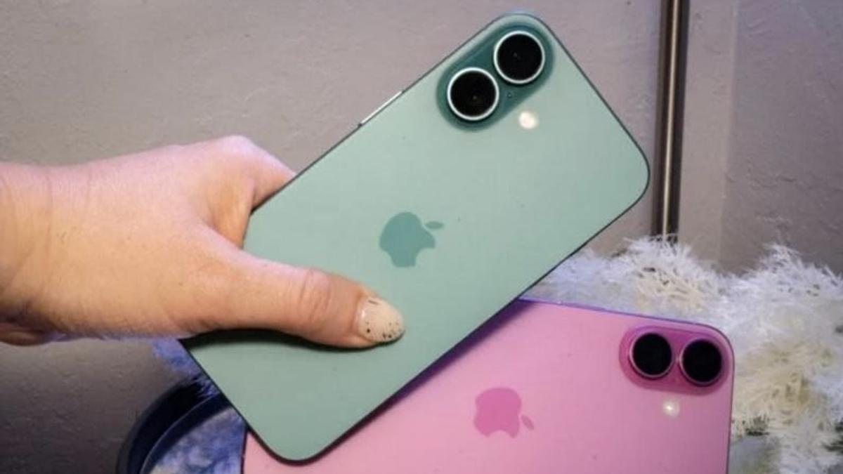 iPhone 16が売れてない…期待はずれのAI機能が原因かも | ギズモード 