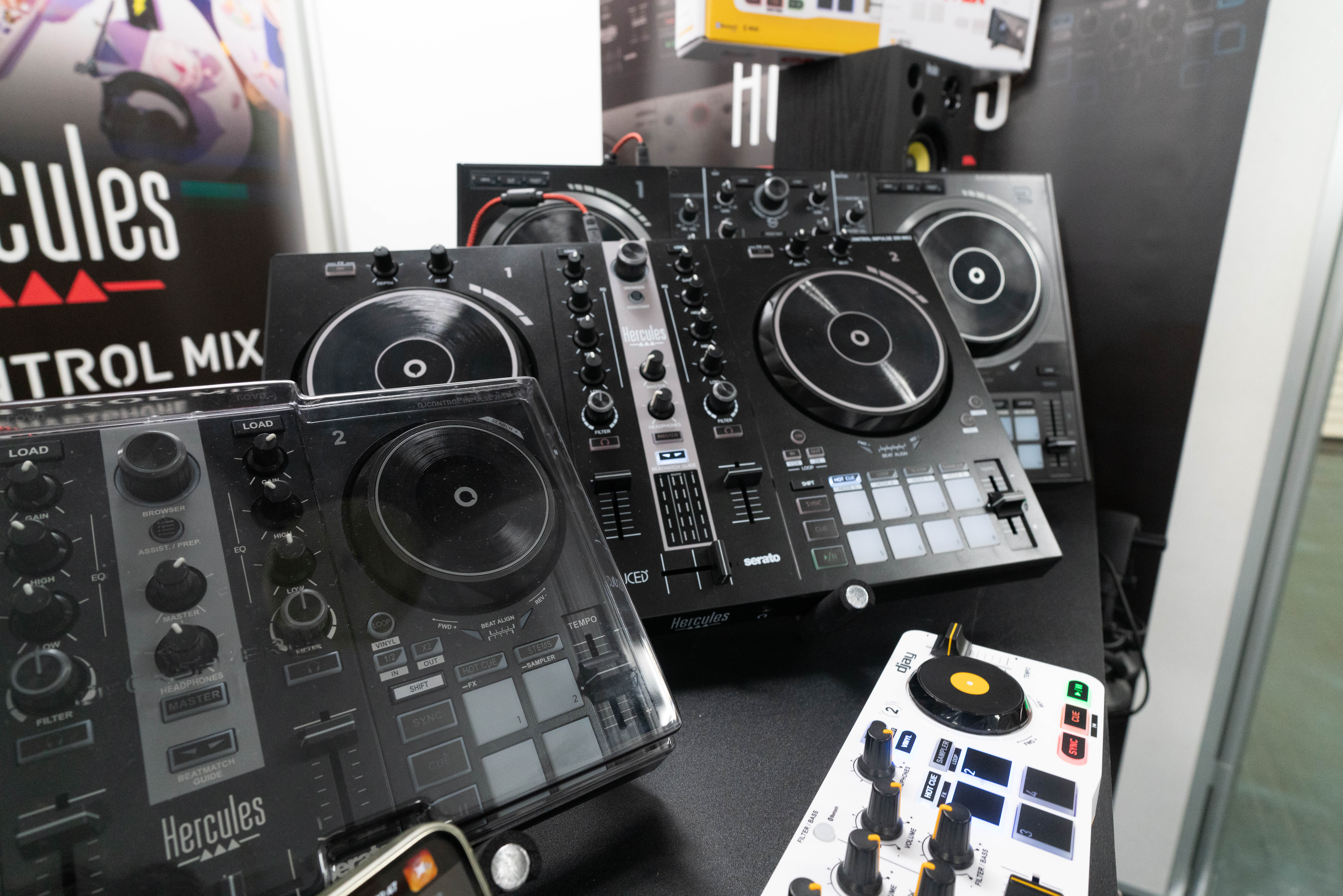 いますぐDJデビューできる。機材がたったの2万円台ですから