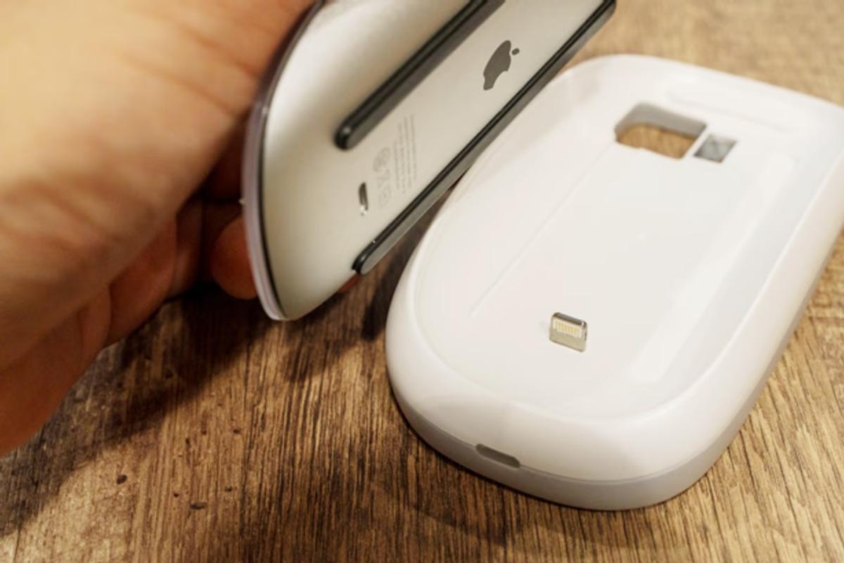 ケーブルレスで快適充電！Appleの「Magic Mouse」を使いやすくする 