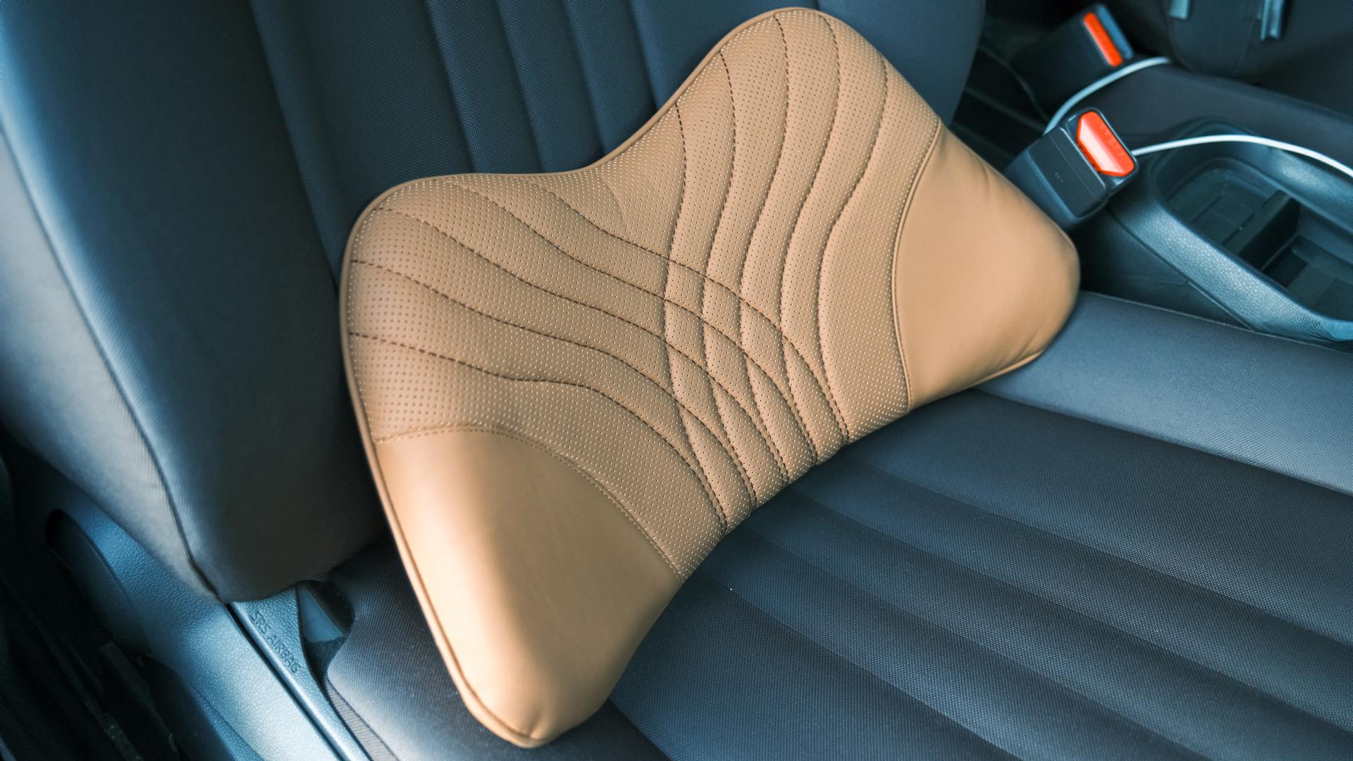 本革でかなりしっかりしてます。クッション性は抜群です。 楽天市場】クッション 本革 正方形 ソファと同じ生地で作った