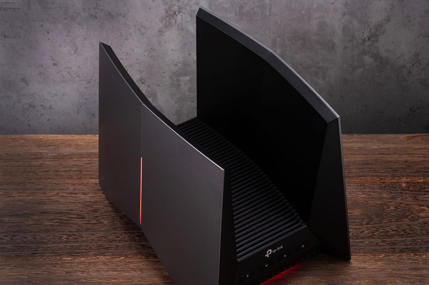 これなんだ!? 激速Wi-Fiを実現するゲーマー必見の秘密兵器なのです