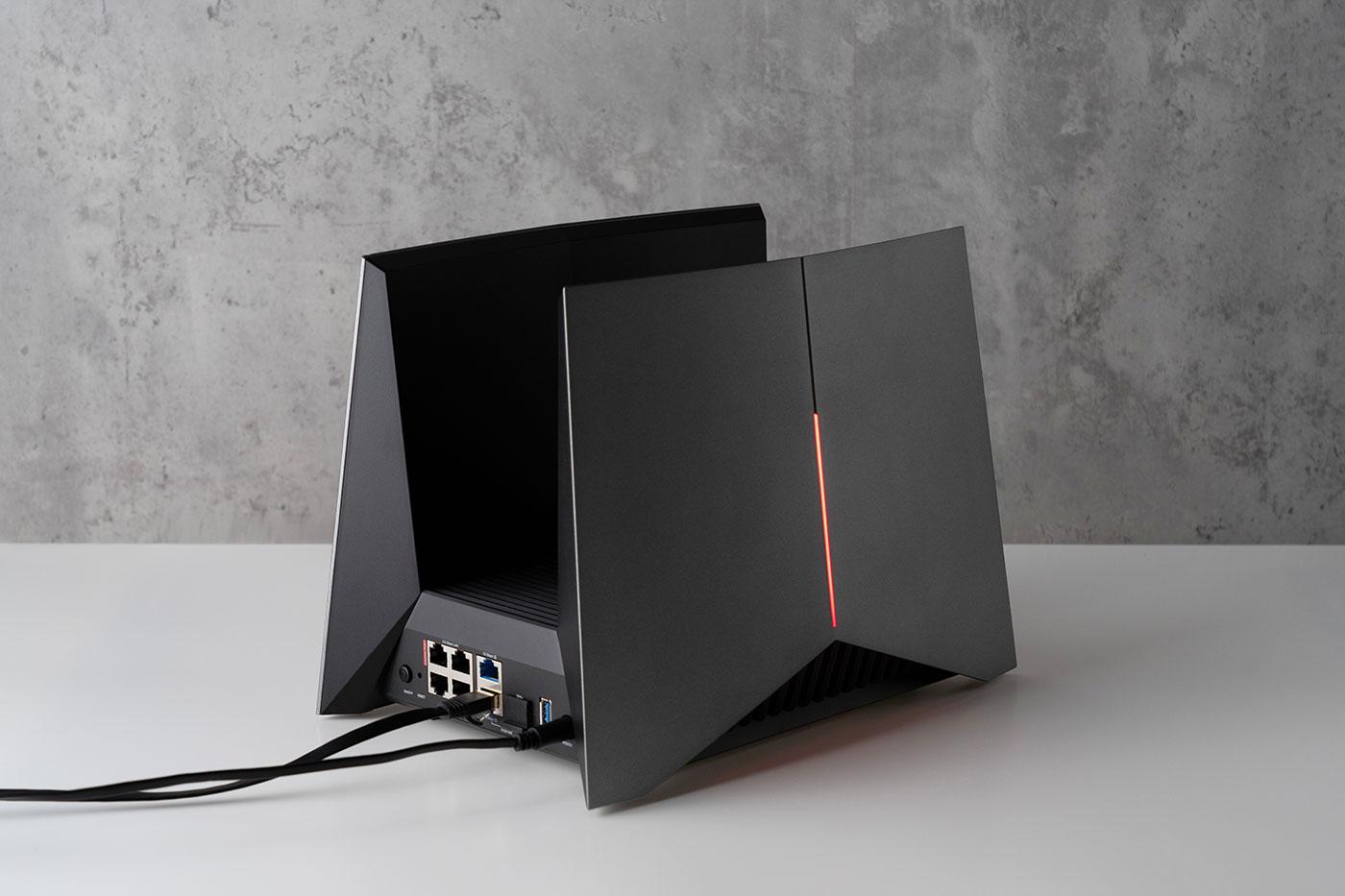 これなんだ!? 激速Wi-Fiを実現するゲーマー必見の秘密兵器なのです