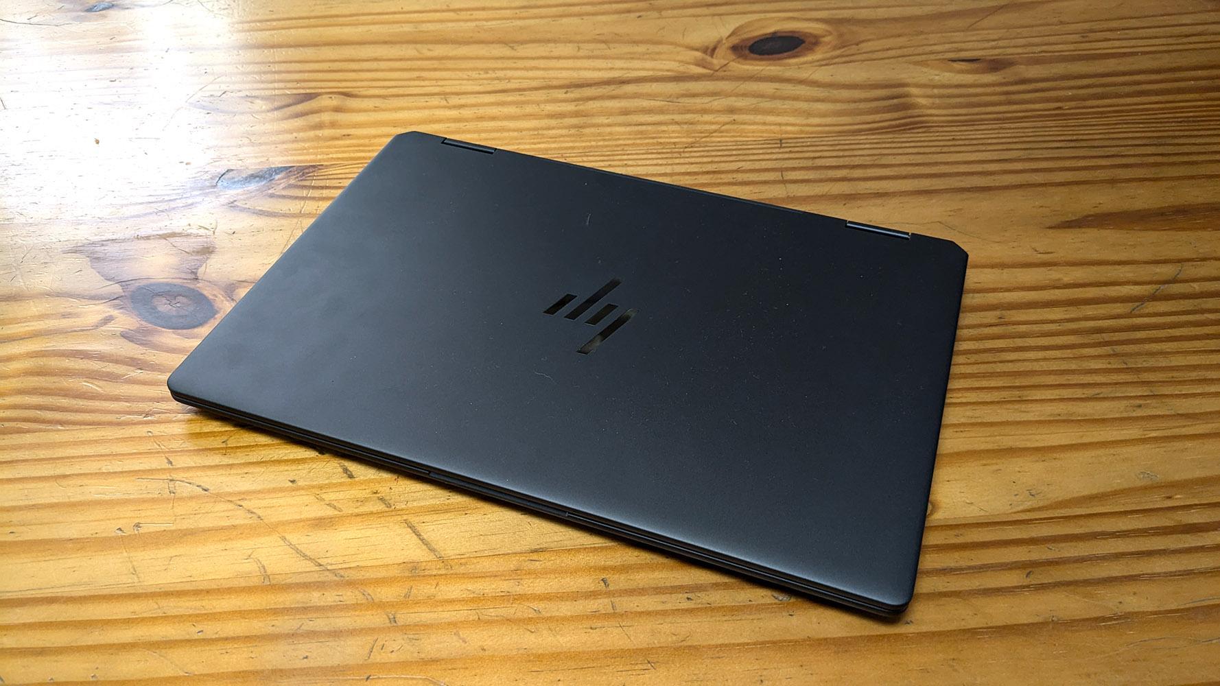 ゲーミングノートやめました。インテル® Core™ Ultraプロセッサー搭載