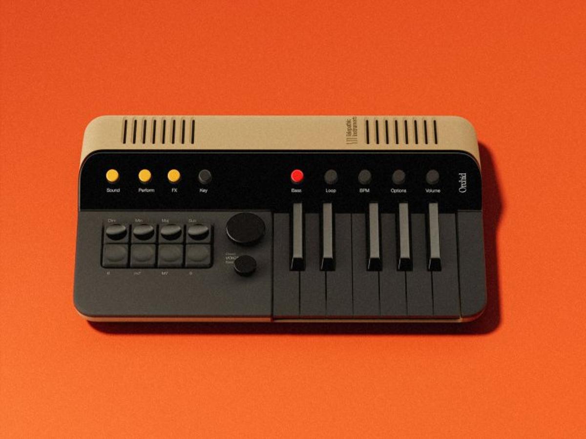 楽譜が読めなくても演奏できるコードシンセサイザー「Orchid 