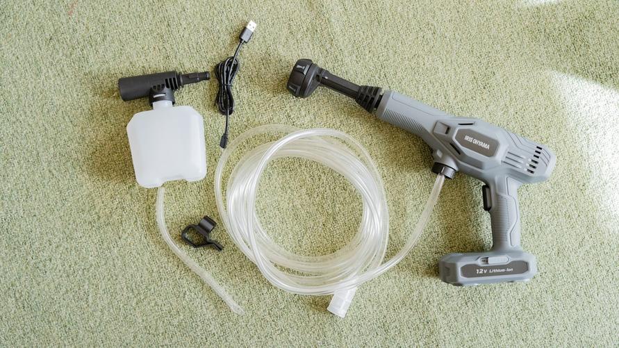 アイリスオーヤマの｢ハンディ高圧洗浄機｣でかんたん洗車が叶った