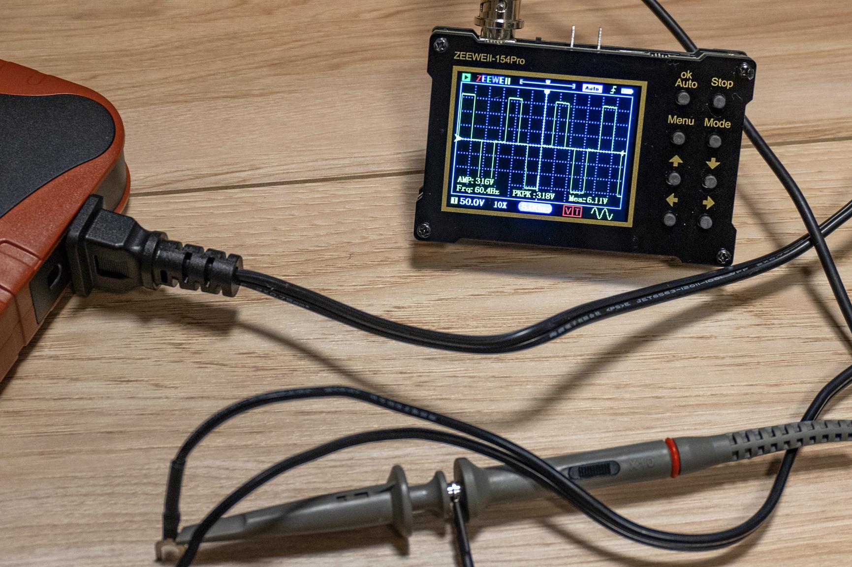 マキタ18vバッテリーから100v300ワット純正弦波 、usb出力もある マキタ18vバッテリーから純正弦波 100v300ワット高出力、usb出力