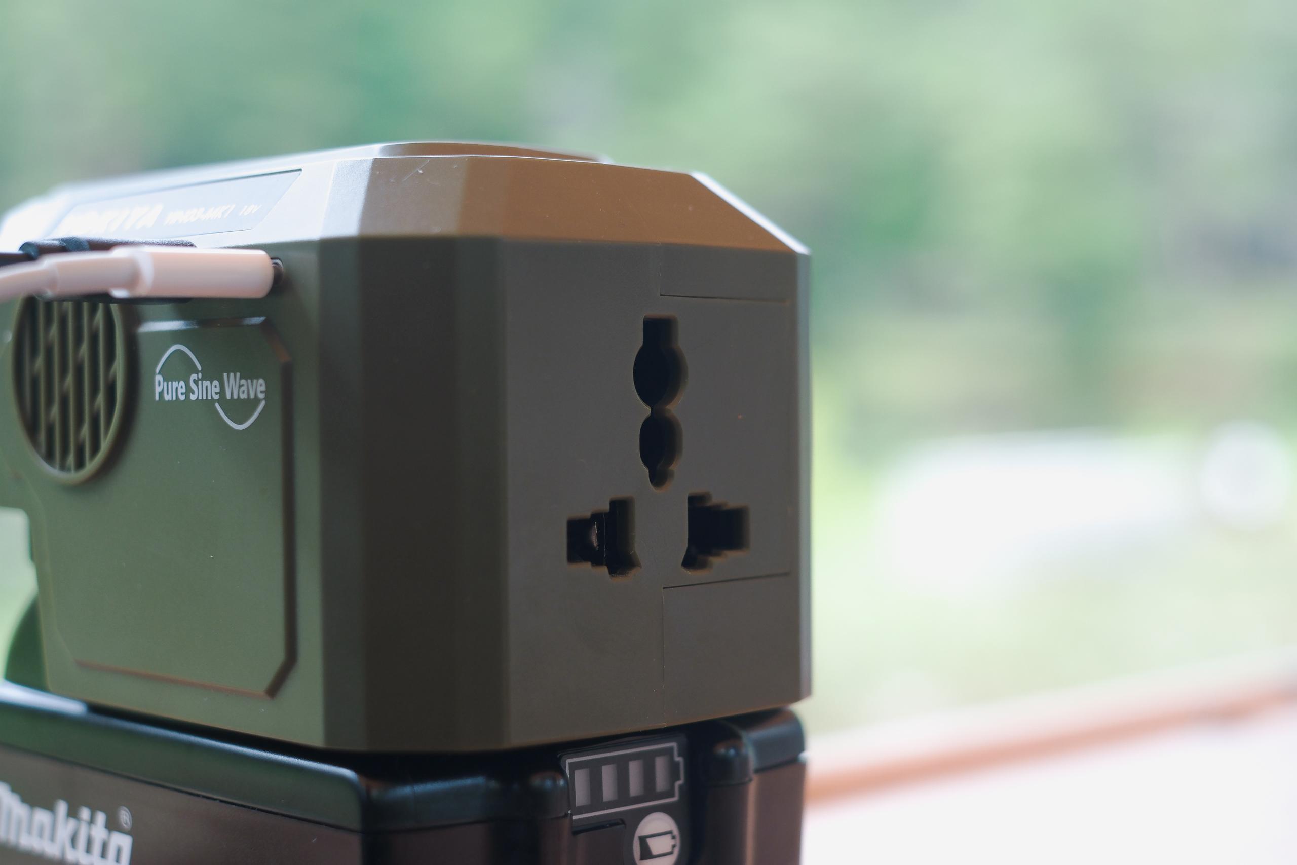 正弦波だから対応機器も豊富！ マキタ18Vバッテリー用をポタ電にできる