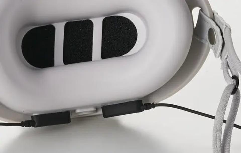 声漏れストレスをゼロに！新発想マスク｢SHIELD TALK｣でどこでも安心Web