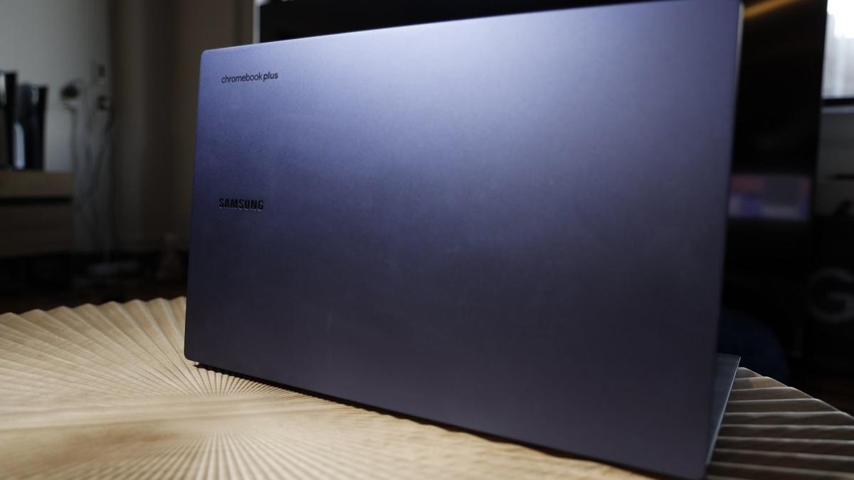 高級感＆高性能がうれしいGalaxy Chromebook Plus。AI機能は今後に期待 