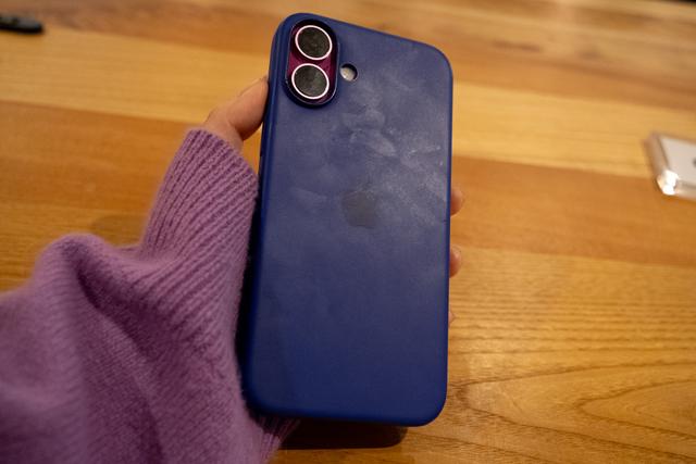 iPhone 16の純正シリコンケース、3カ月使ってみた結果 iPhone 16の純正シリコンケース、3カ月使ってみた結果