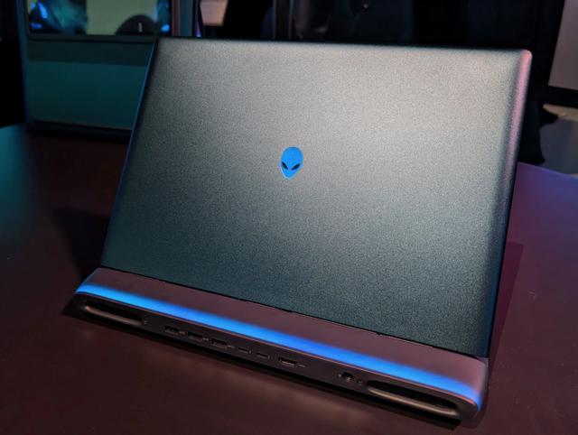 Pre-CES_ALIENWARE-10