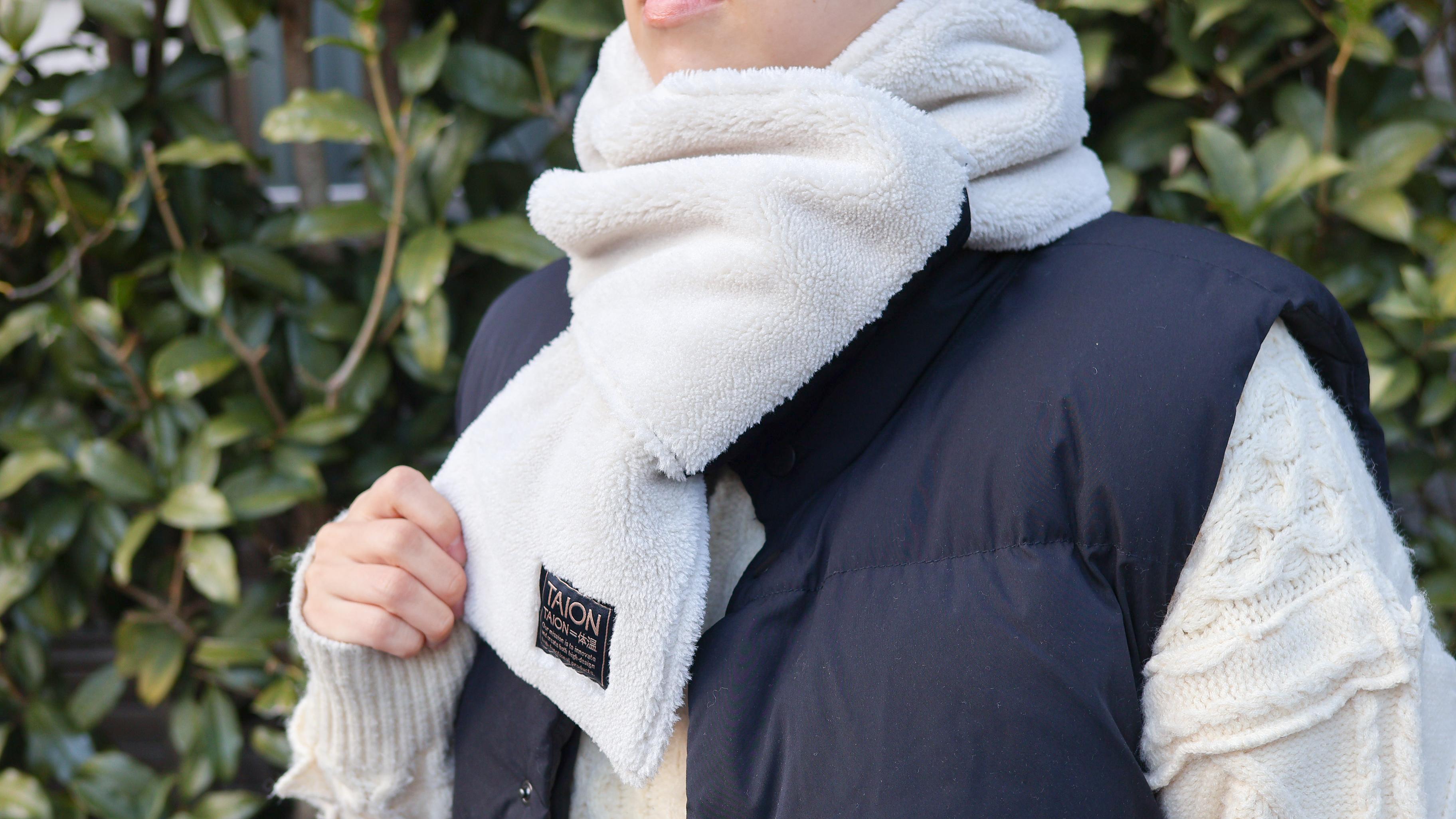 ダウンとボアの両A面マフラー。わずか3,960円で軽くて暖かいって最強だ