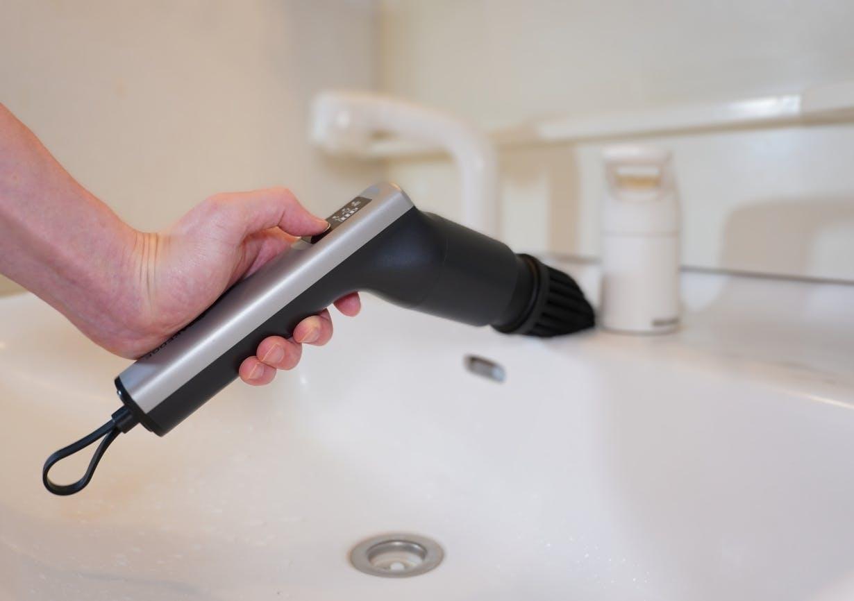 グリグリ回って汚れを掻き出す。水回り掃除もラクになる電動ブラシの