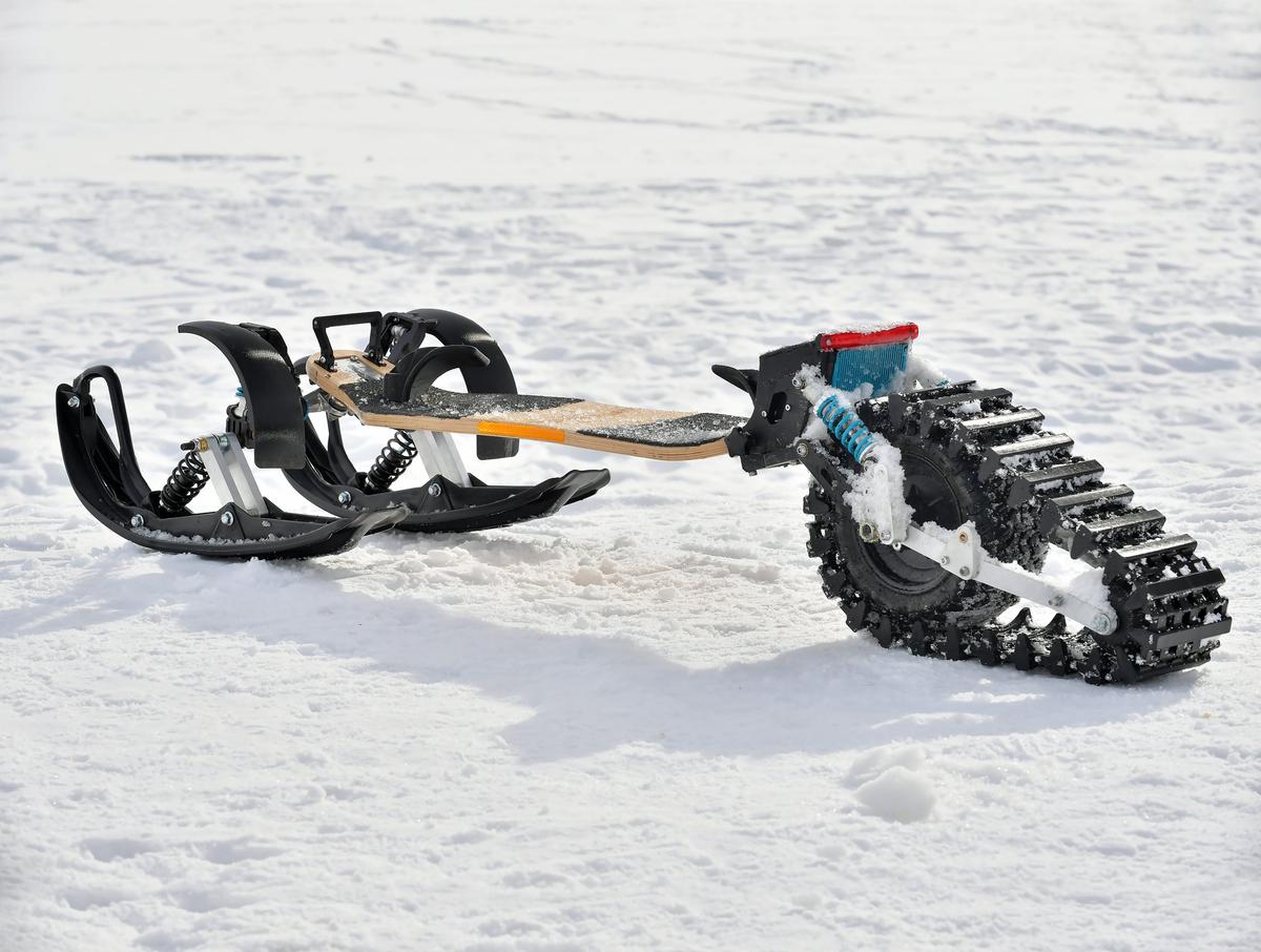 坂がなくても雪の上をすべる！ キャタピラつきスノボ | ギズモード 