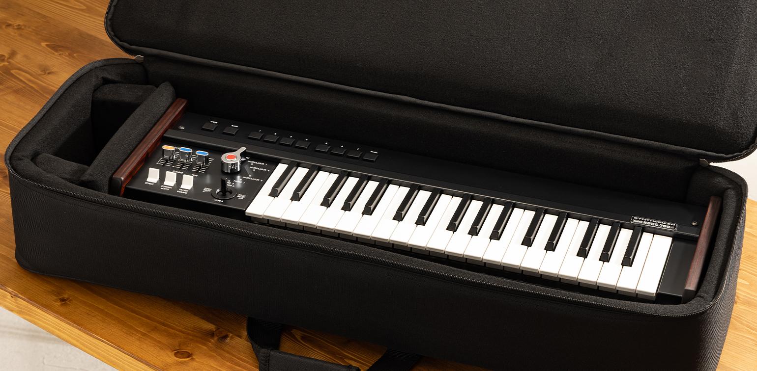 KORG初のシンセ｢miniKORG｣が現代版として蘇る | ギズモード