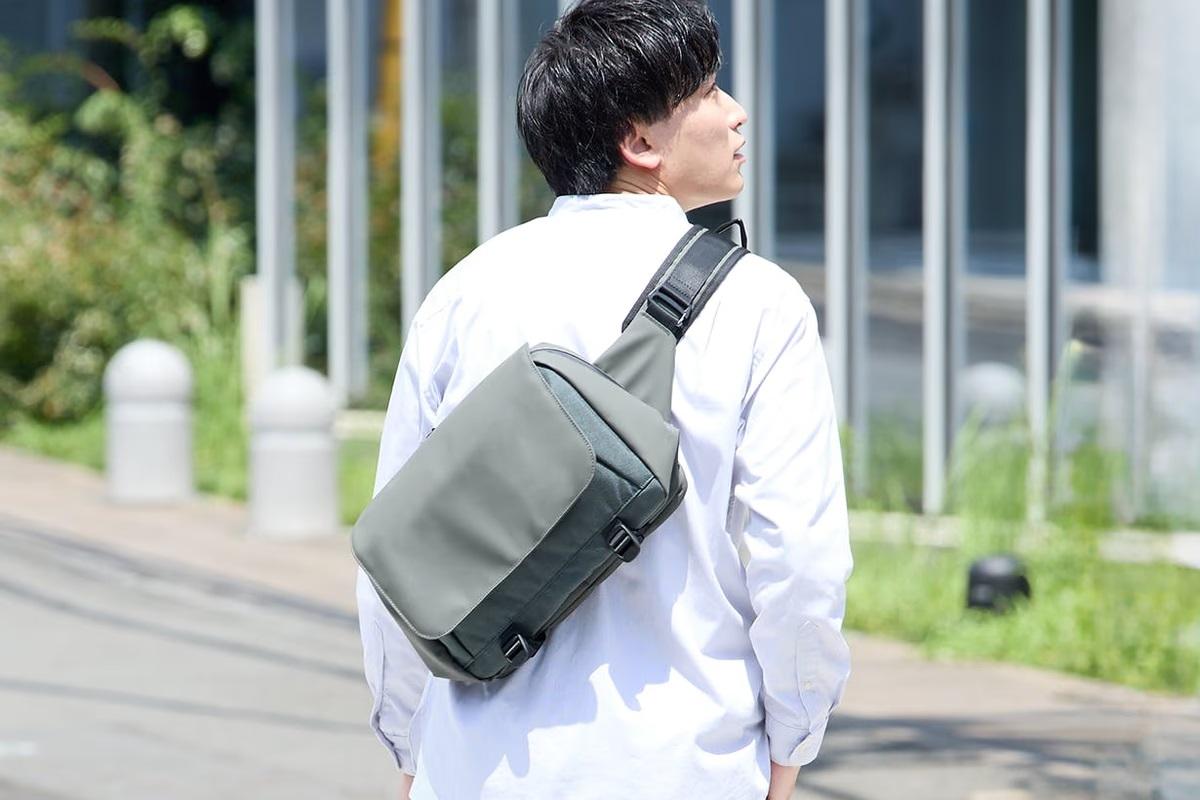 バッグ SEKKEI MX-sling ノートPCも収納できて、拡張可能！大好評スリングバッグSEKKEIの
