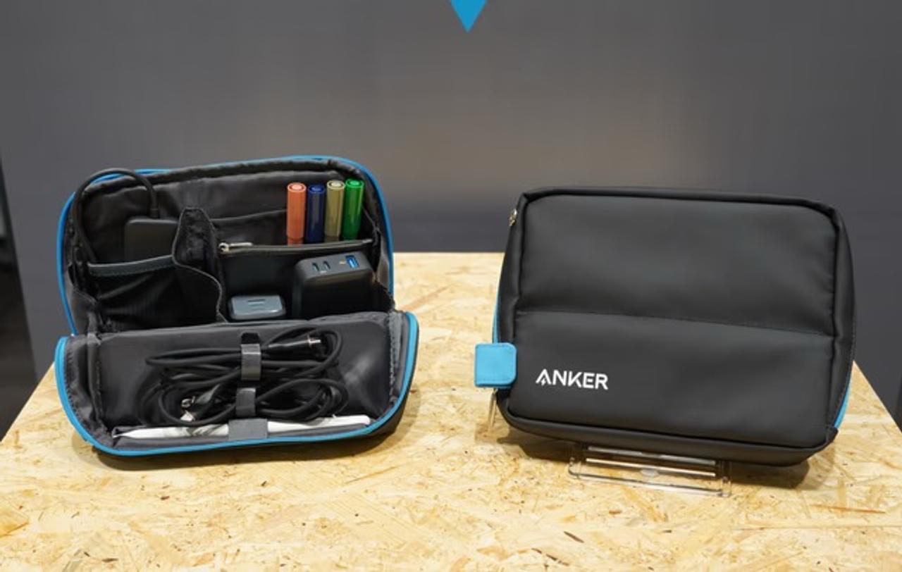 一瞬で狩り尽くされた｢Anker×コクヨ｣のガジェットポーチ、ついに再販