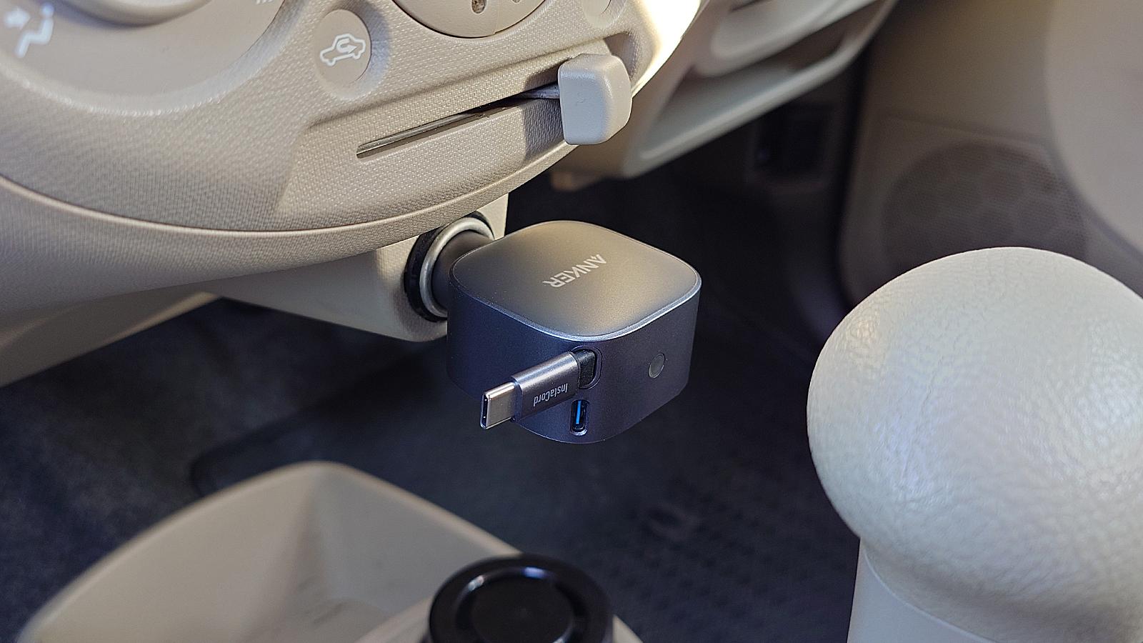 車載用はこれでキマリ。巻取り式USB-Cケーブルを装備した最大75Wのハイパワー充電器