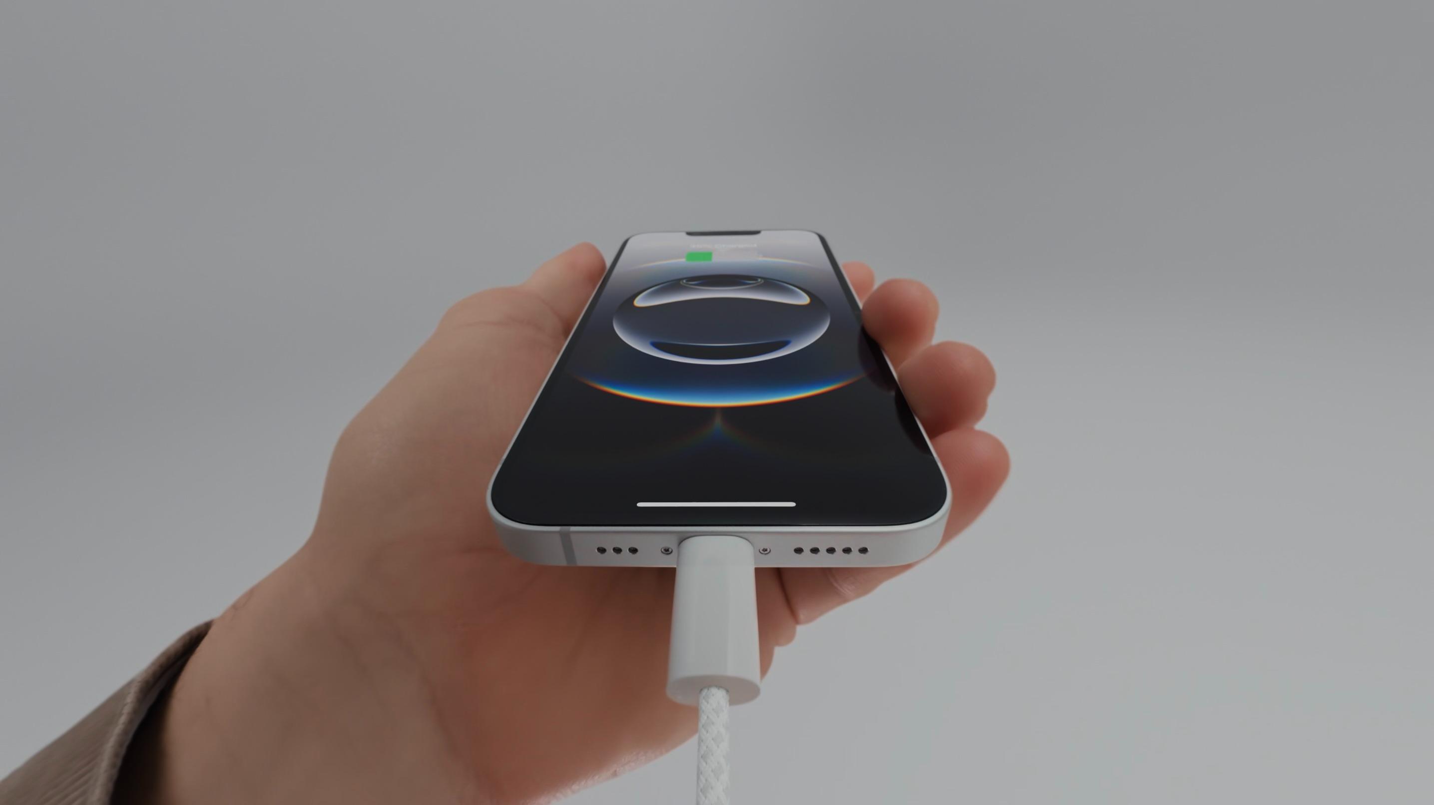 iPhone 16eはバッテリーがつよい。｢おすそわけ充電｣もできます