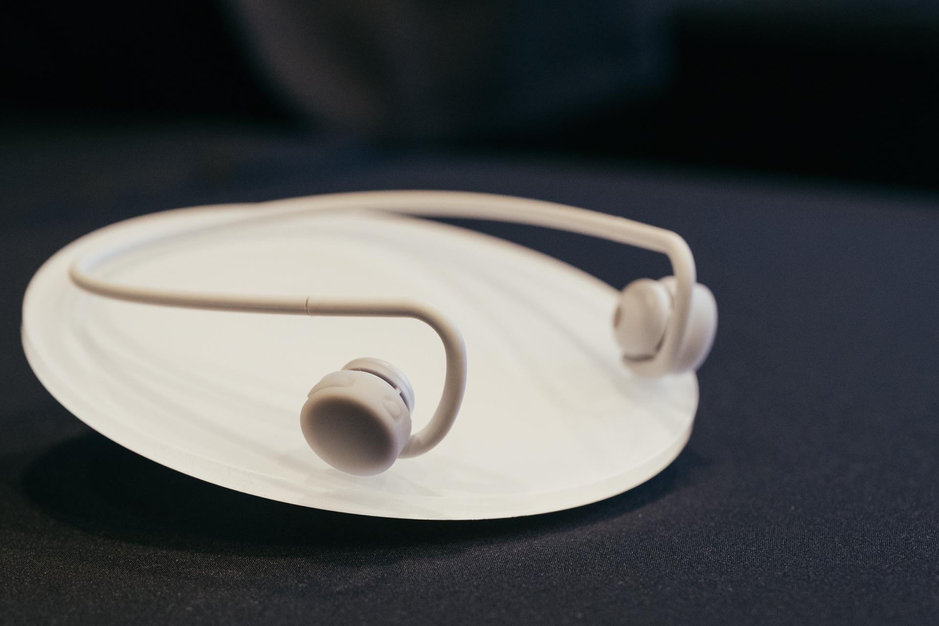 着けてない感、なのにしっかり聞こえる｢耳スピーカー｣。新作登場