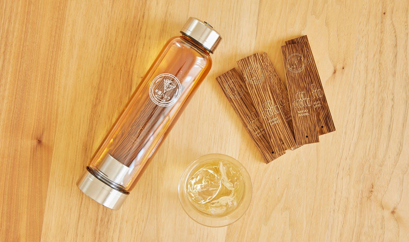酒ハック　木製葉プレートとガラスボトルセット価格11760円➪9500円 酒ハック 木製葉プレートとガラスボトルセット お酒を育てる