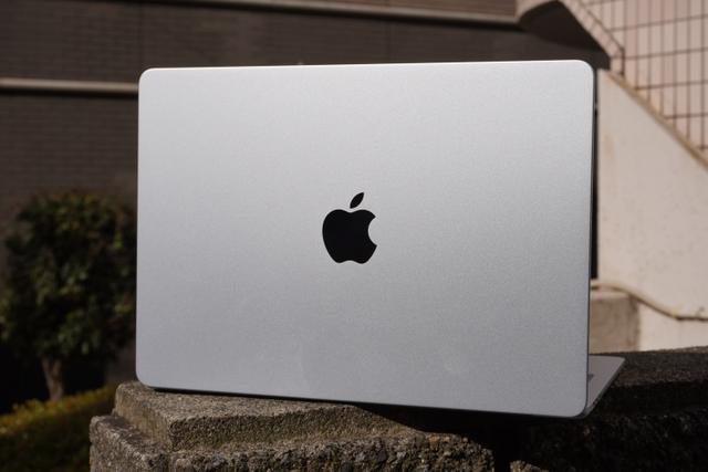 M4｣に進化した新型MacBook Air、前モデルと比べてほかに変わった