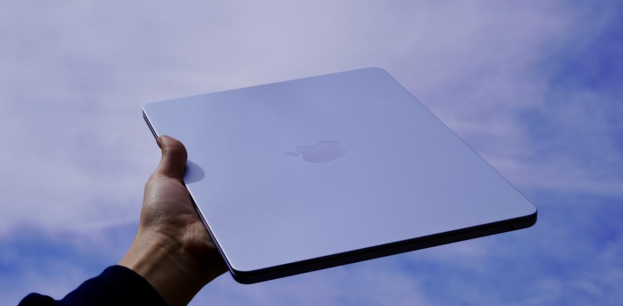 MacBook Airの新色スカイブルー 、｢スカイシルバー｣の方がしっくり 