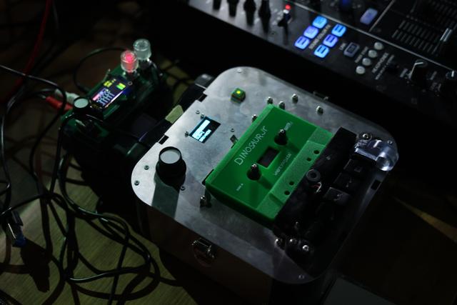 カセットテープ」でDJする人の集まりに行ってみた | ギズモード カセットテープ」でDJする人の集まりに行ってみた | ギズモード