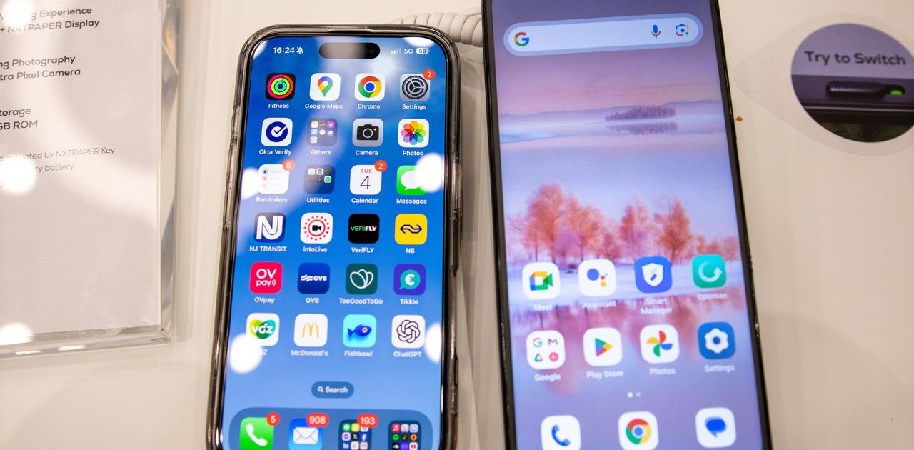 見た目は紙、中身はディスプレイの摩訶不思議スマホ | ギズモード