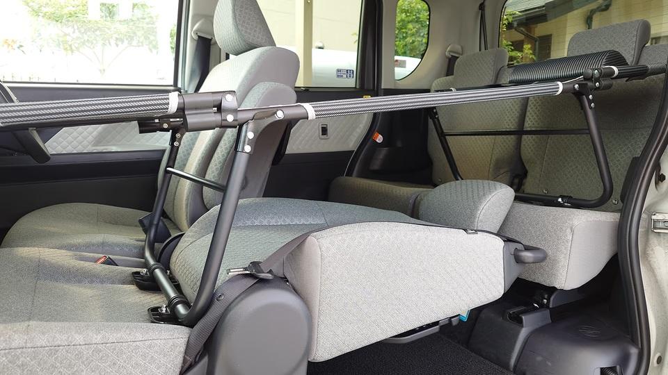 愛車をもうひとつのベッドルームに。折り畳み式の車中泊専用
