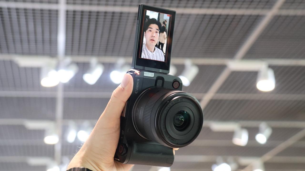 ｢EOS R50 V｣は縦動画ミラーレスと言ってもいいかも