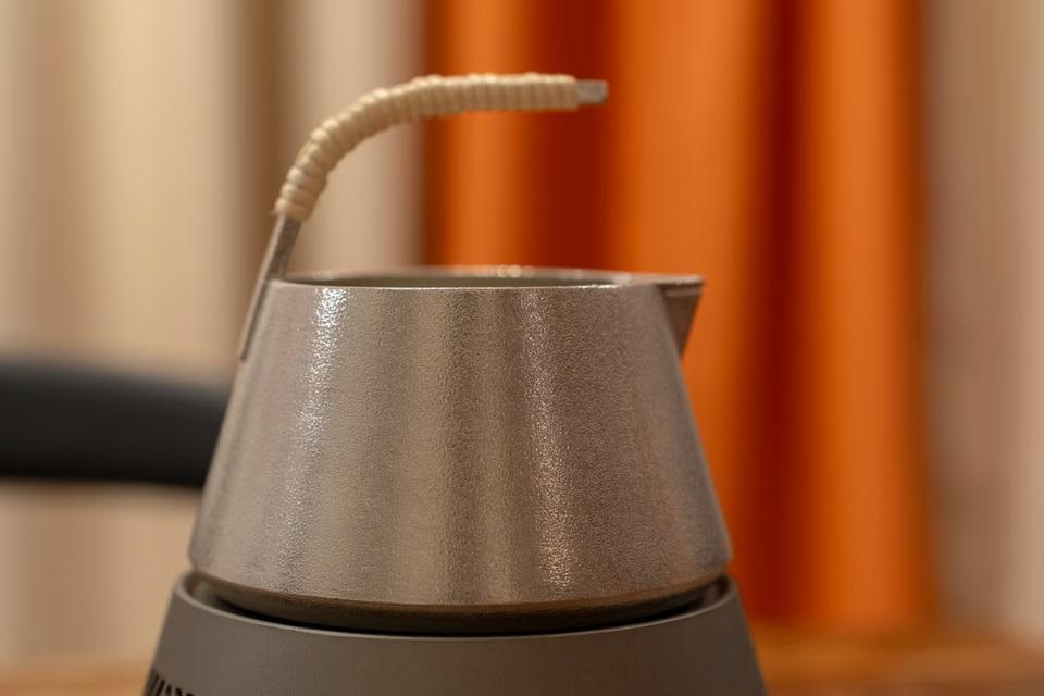 富士自動酒燗器 おうちでプロ級の一杯を！ボタンひとつで冷酒も熱燗も自由自在な