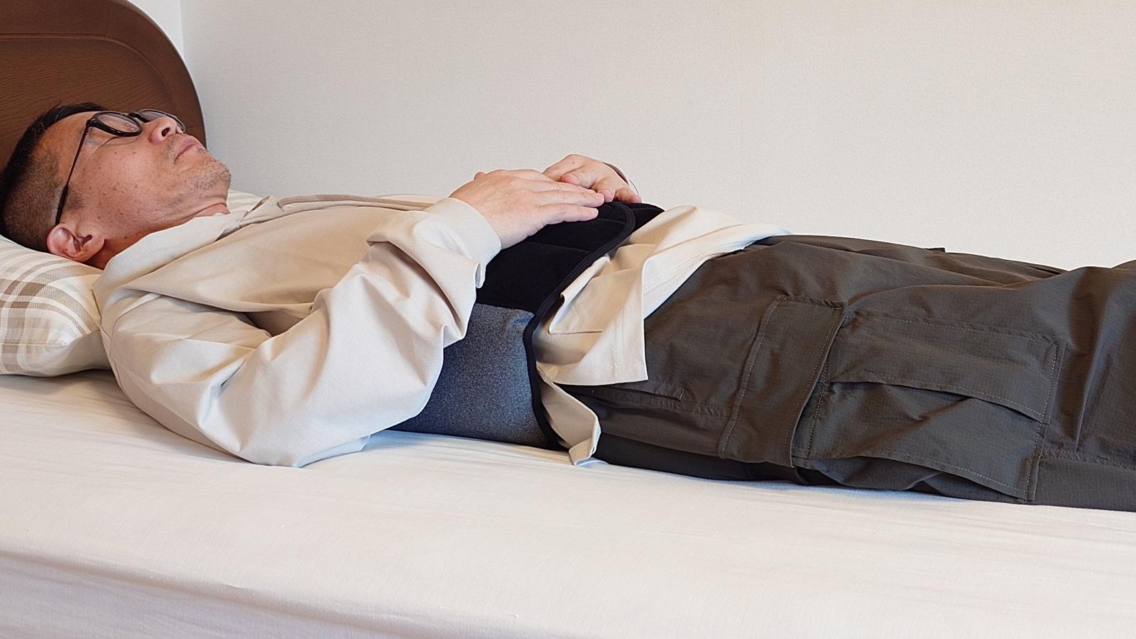 快眠導入！お布団みたいな「腰まくら」で腰痛知らずの朝を迎えよ