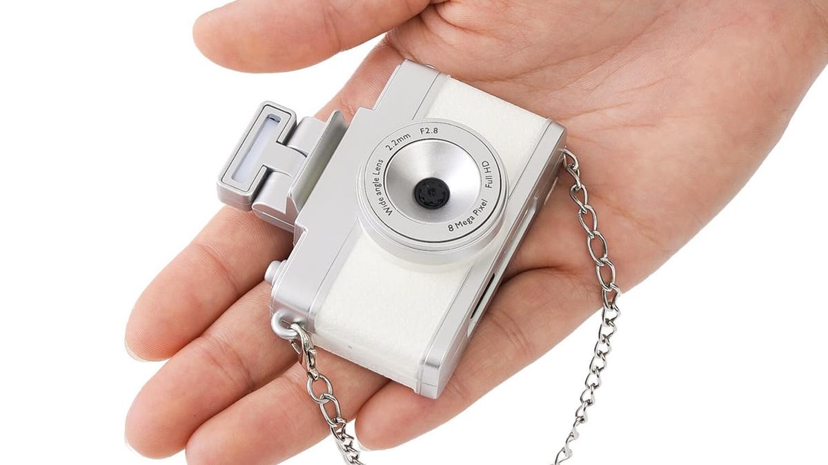 2000円台なのに超優秀。大人も欲しい3COINSの「ミニトイカメラ 