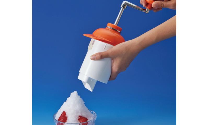 ハンドルまわせばお目目がくるくる」昭和のかき氷器、きょろちゃん復刻