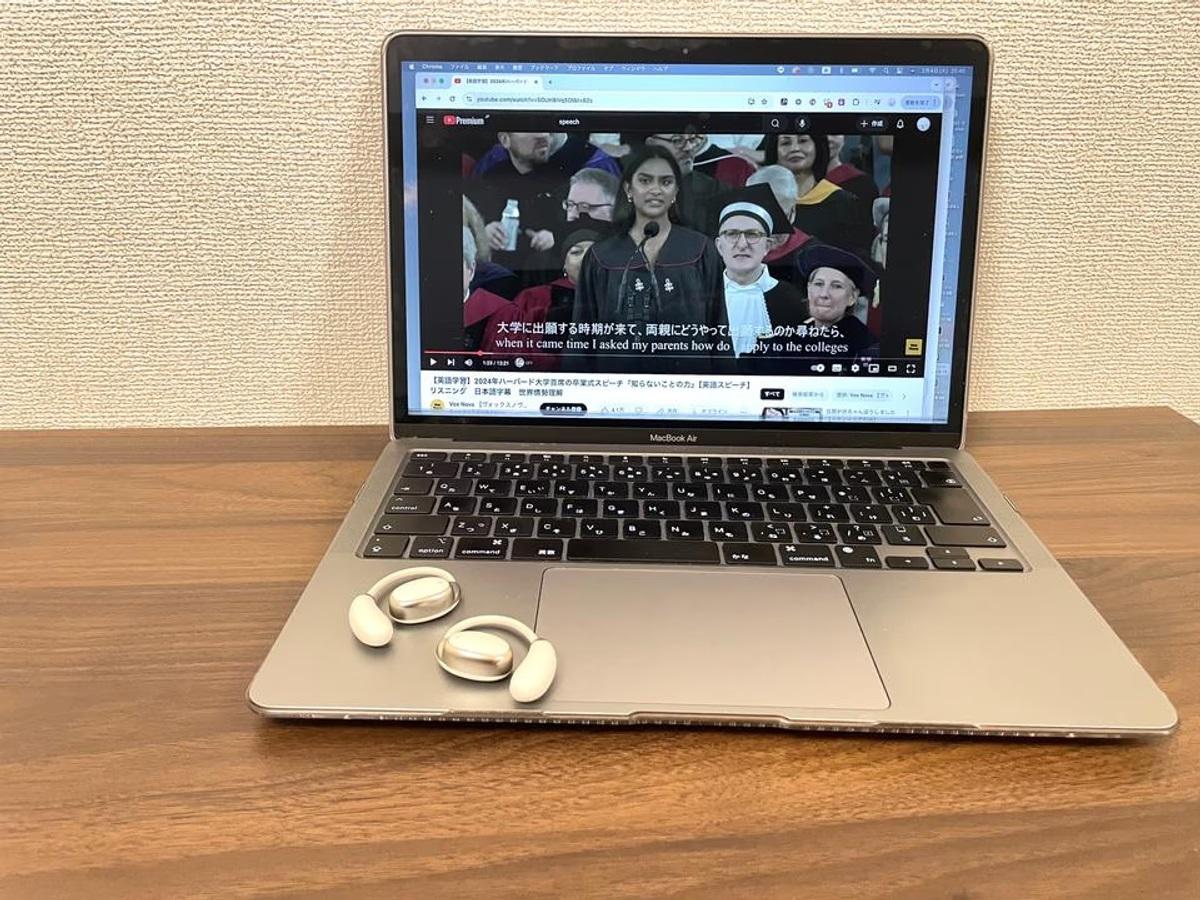 ほぼリアルタイム！言語の壁を乗り越えるイヤホン型の翻訳機が