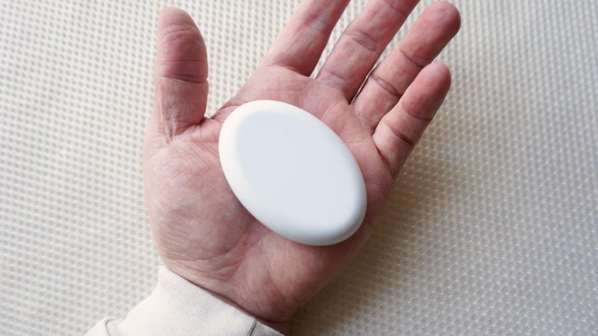 カームストーン】握るだけで心の状態を可視化。今に集中する