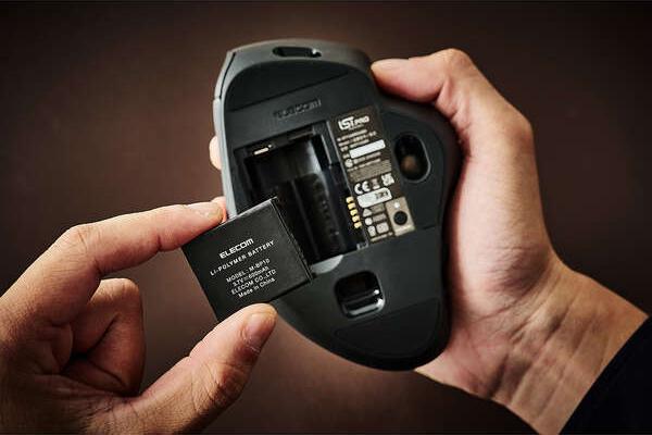 エレコムがマウス・トラックボール用バッテリーパック発売。永遠