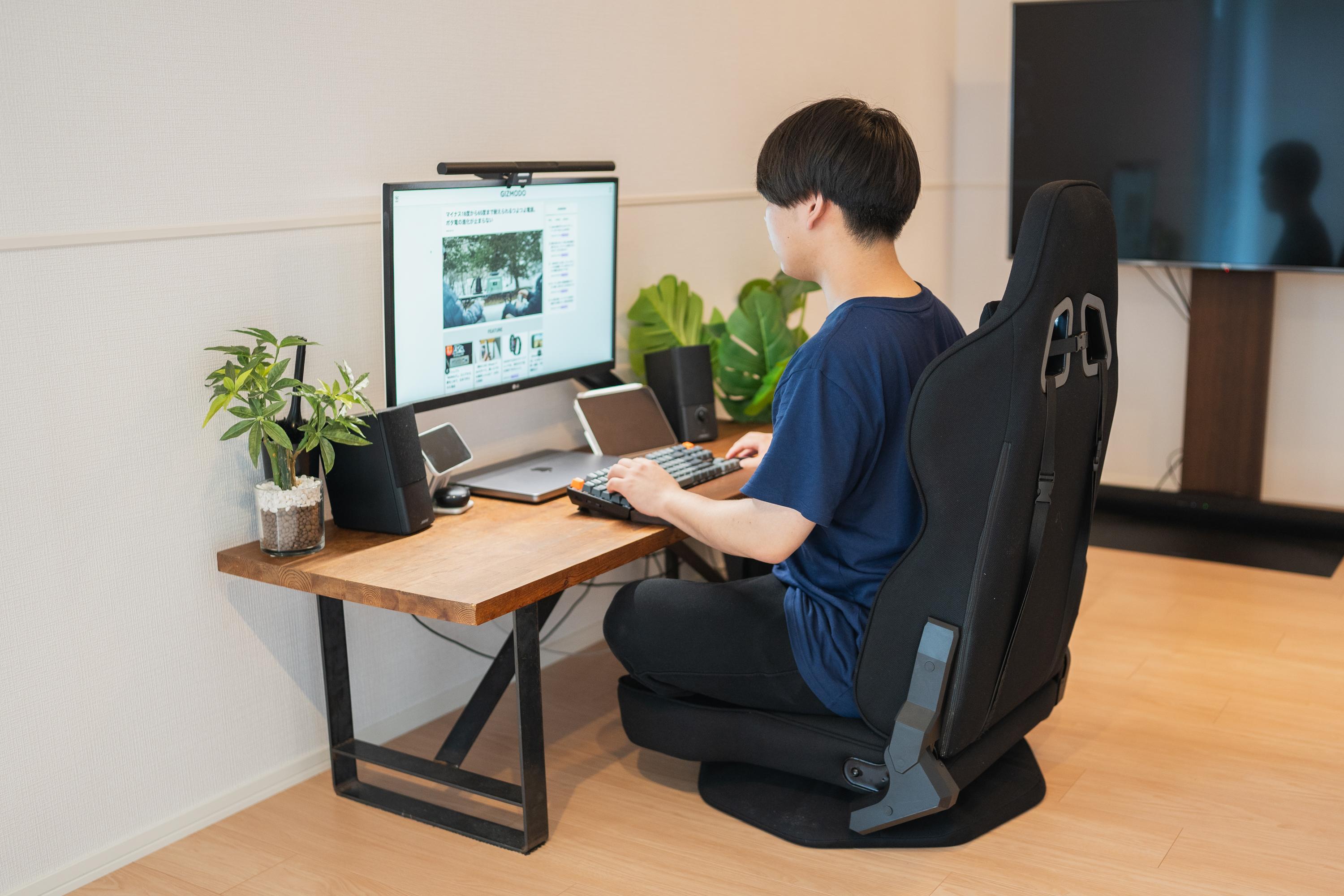 ローテーブル派にオススメ。ゲームやPC作業から休憩も快適なゲーミング