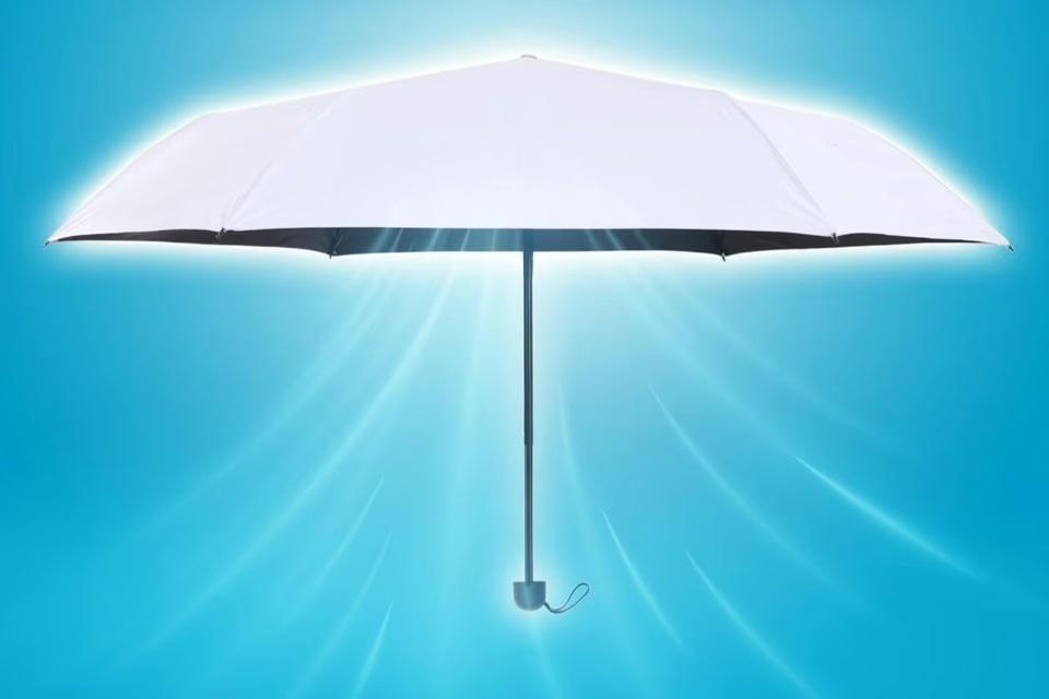 日傘なのに3秒でたためる。晴雨兼用で“時間も手間も節約できる傘