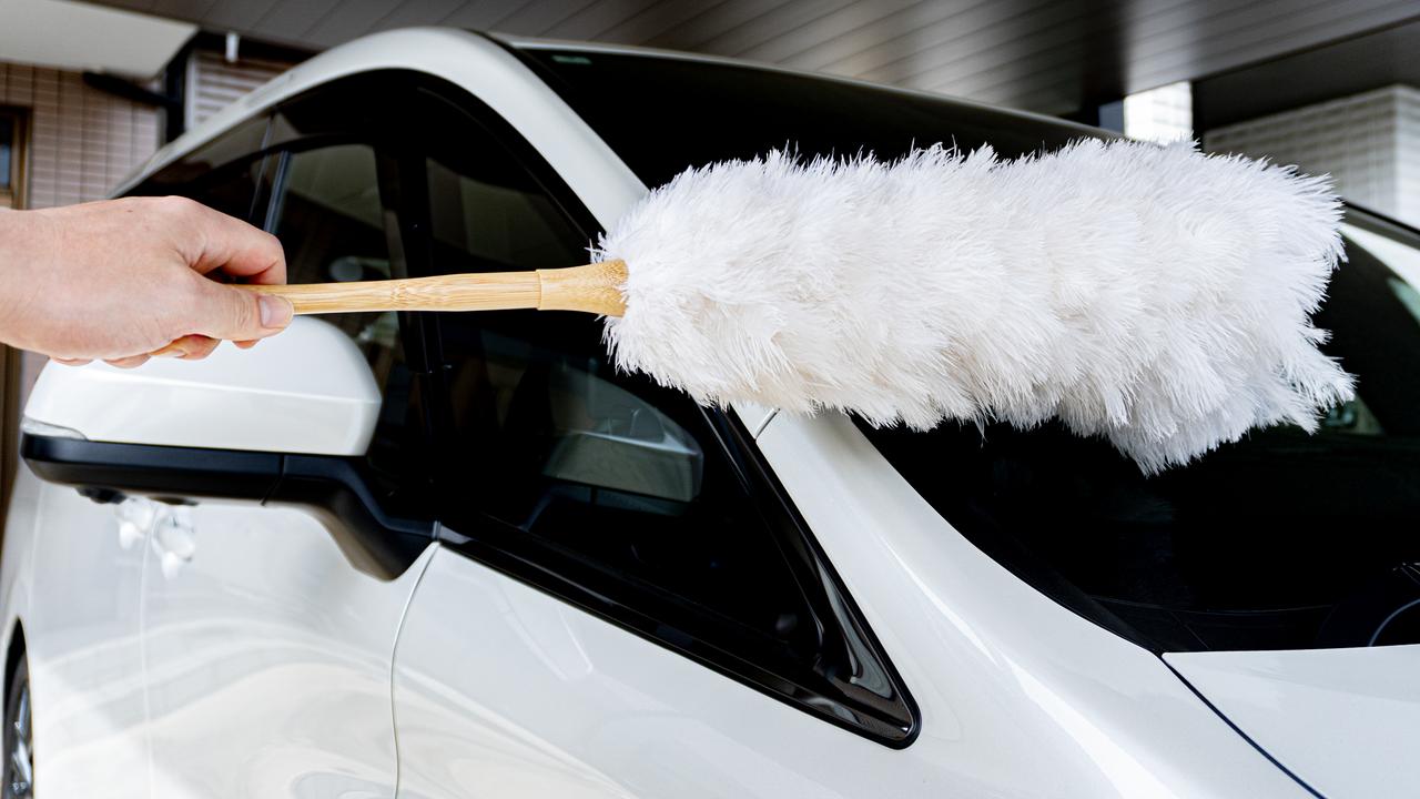高級車も御用達のフェザダスター。サッと掃除できるから愛車のキレイも維持しやすいね！