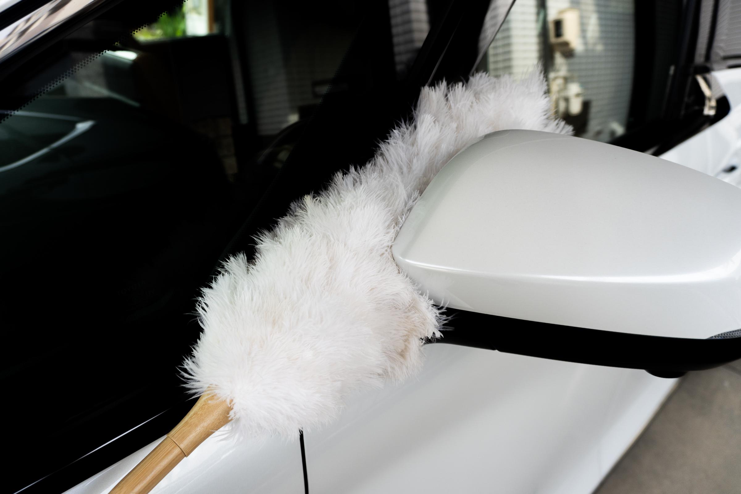 高級車も御用達のフェザダスター。サッと掃除できるから愛車のキレイも