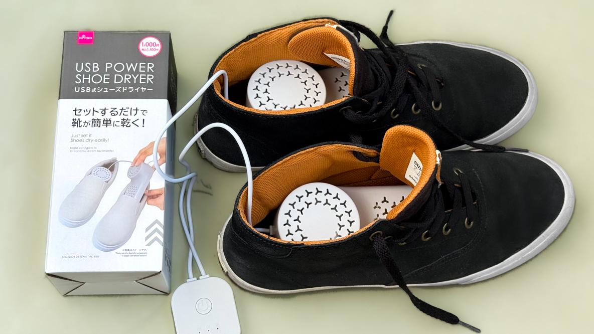 手品じゃないよ。スニーカーを浮かせて回す未来的ディスプレイ「FLY