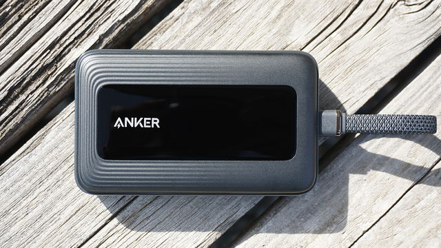 ケーブル一体型・充電残量表示。Ankerモバ充の｢今の買い｣はコレ