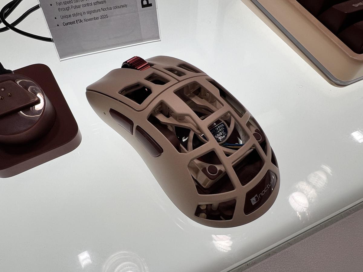 手に汗握るゲームプレイに。ファンを内蔵しちゃったゲーミングマウス 