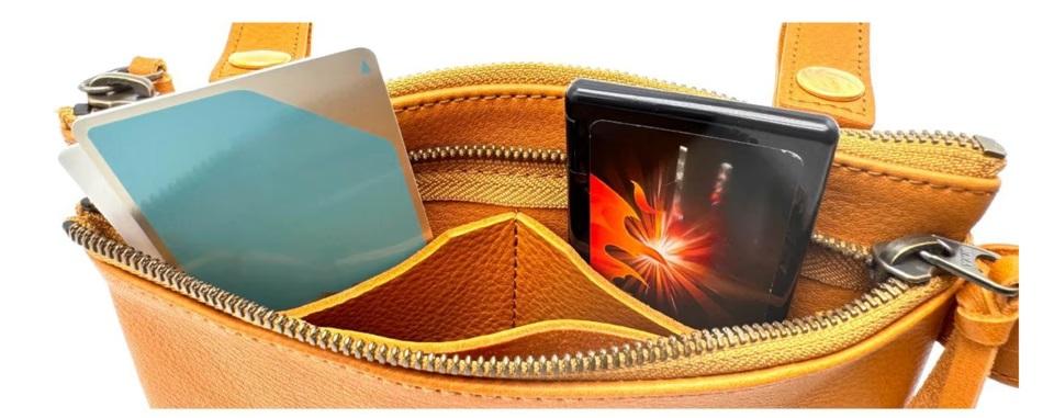 【スマホケースと財布を一体化！】本革製 スマホポーチ カード＆小銭入れ付き liviewmall_phpo-select069_1